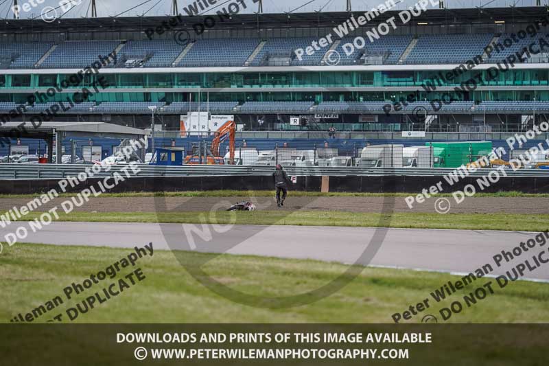 Rockingham no limits trackday;enduro digital images;event digital images;eventdigitalimages;no limits trackdays;peter wileman photography;racing digital images;rockingham raceway northamptonshire;rockingham trackday photographs;trackday digital images;trackday photos